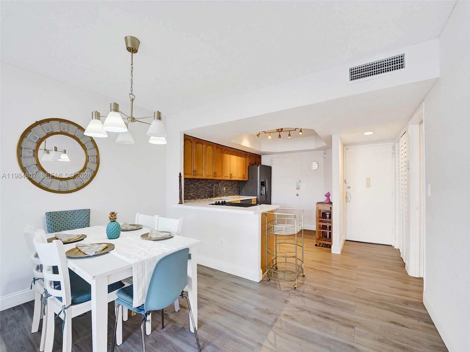 BUCKLEY TOWERS CONDO - EA - Residential