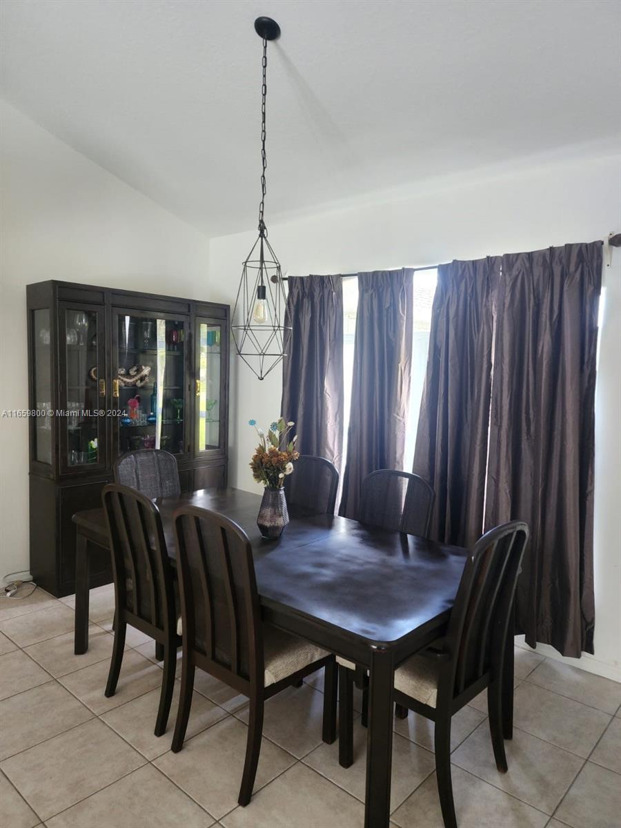 LINDSEY LANES PHASE I - Residential Lease