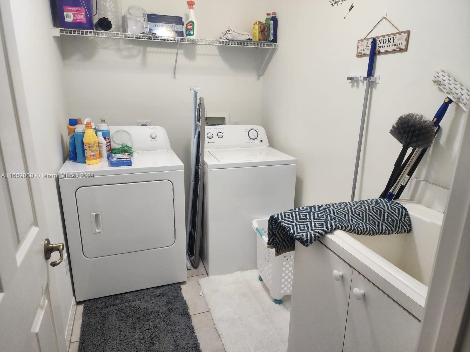 LINDSEY LANES PHASE I - Residential Lease