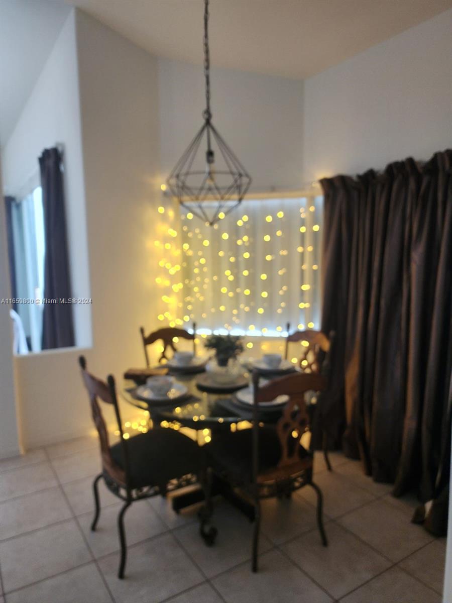 LINDSEY LANES PHASE I - Residential Lease