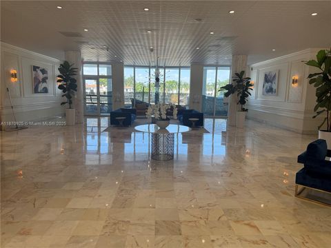 Photo of 5750 Collins Ave #3K, Miami Beach, FL 33140 (MLS # A11870925)