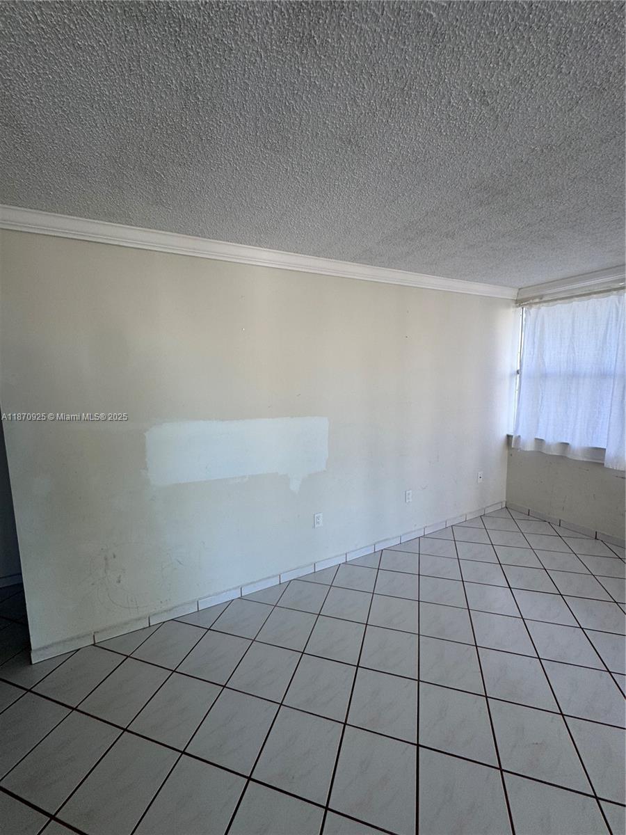 5750 Collins Ave 3K