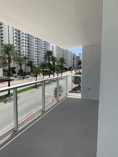 5750 Collins Ave 3K