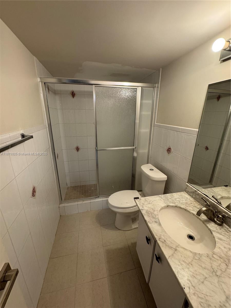 ROYAL EMBASSY CONDO - Residential