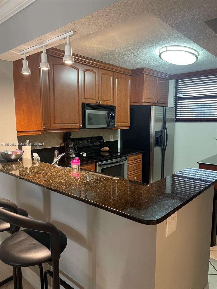 Property for Sale at 110 Lake Emerald Dr 203, Oakland Park, Miami-Dade County, Florida - Bedrooms: 2 
Bathrooms: 2  - $278,000
