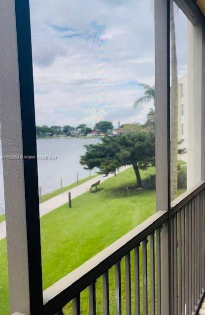 LAKE EMERALD CONDOMINIUM - Residential