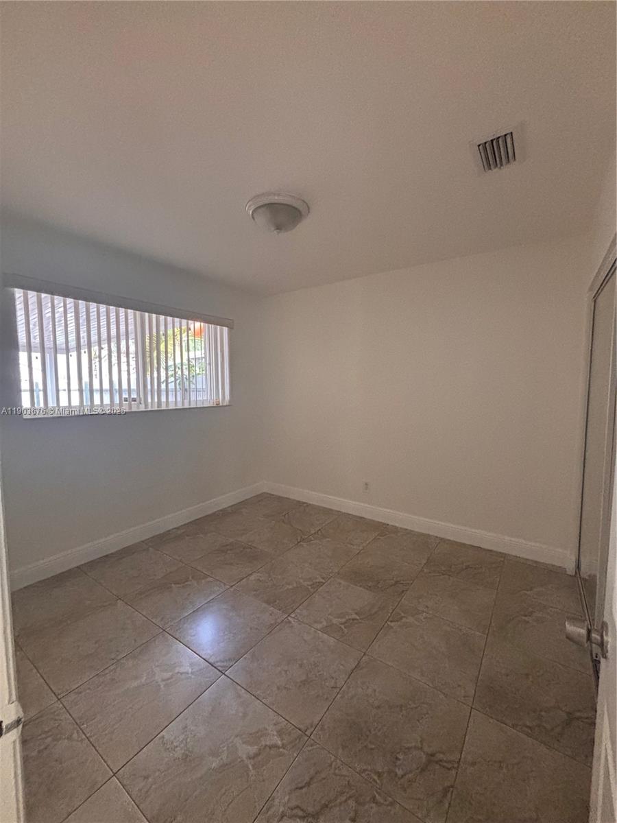PALM SPRINGS LAKES 2ND AD - Residential Lease