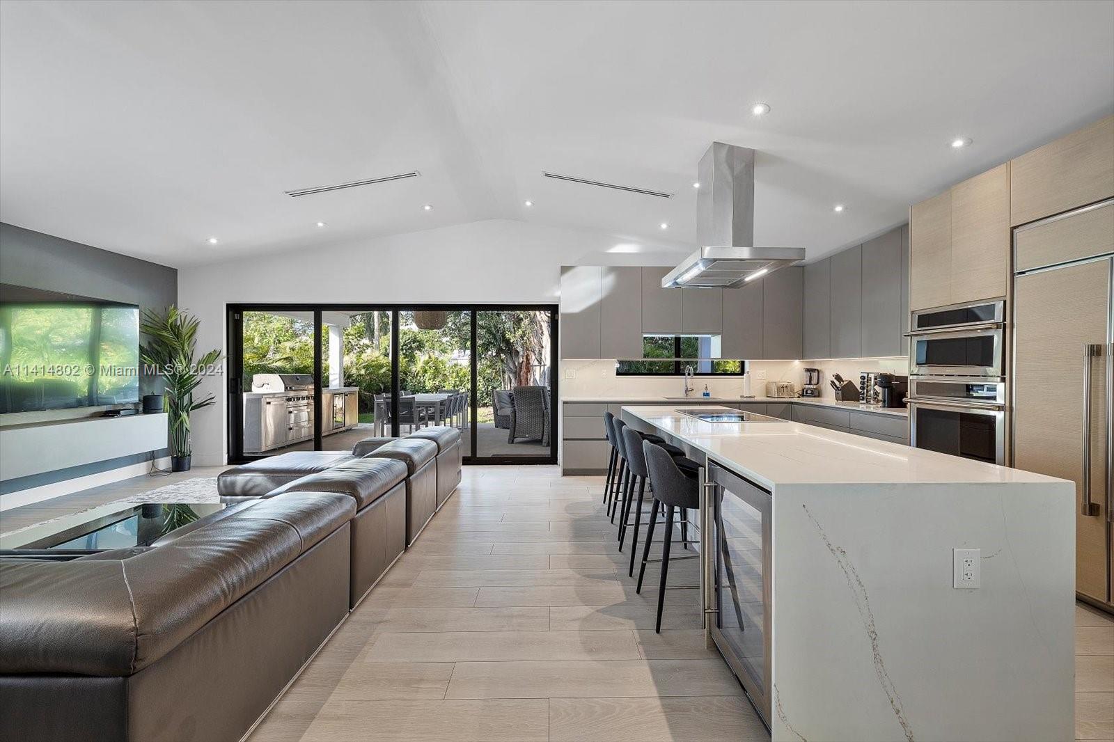 RICHARDS MIAMI SHORES - Residential