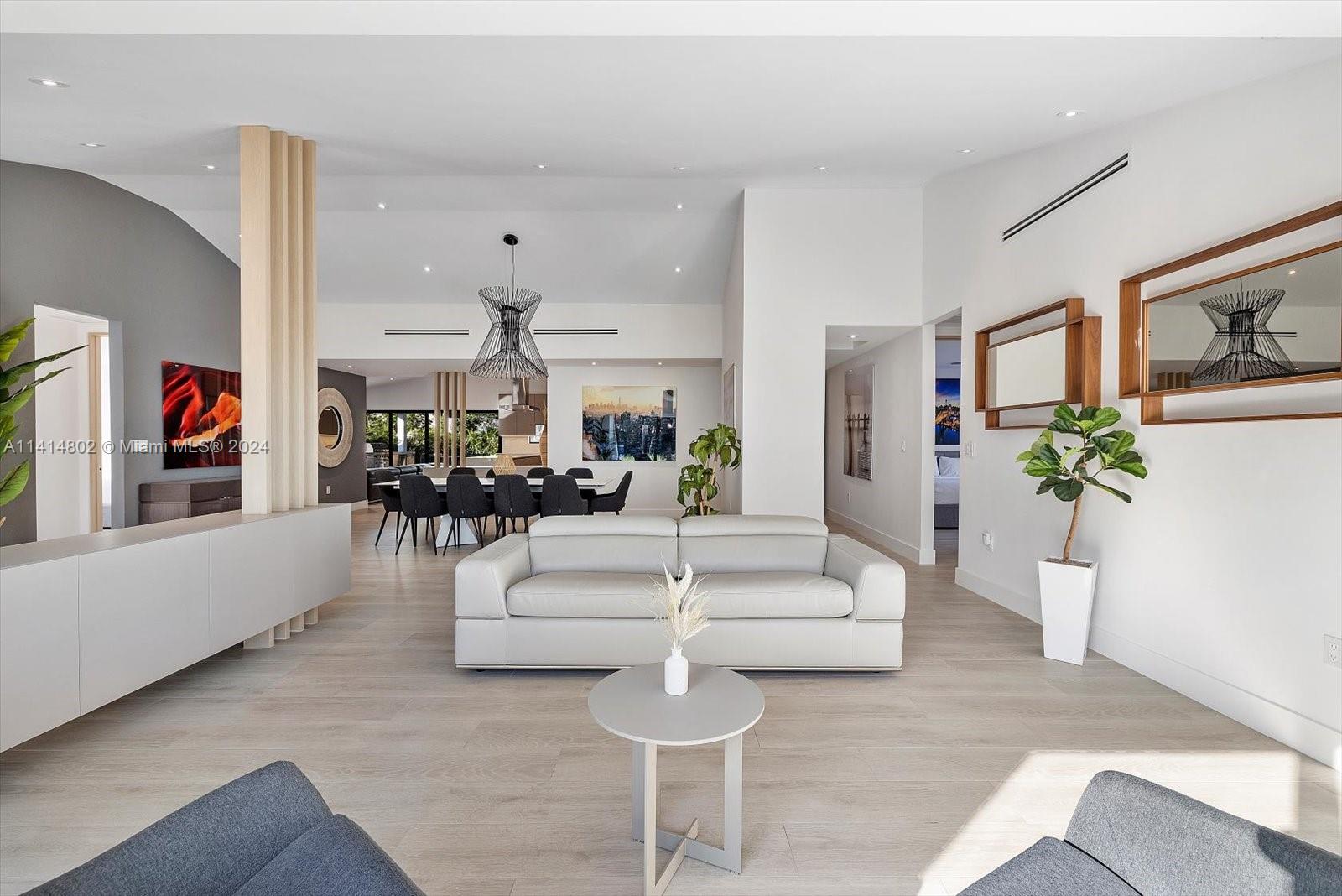 RICHARDS MIAMI SHORES - Residential