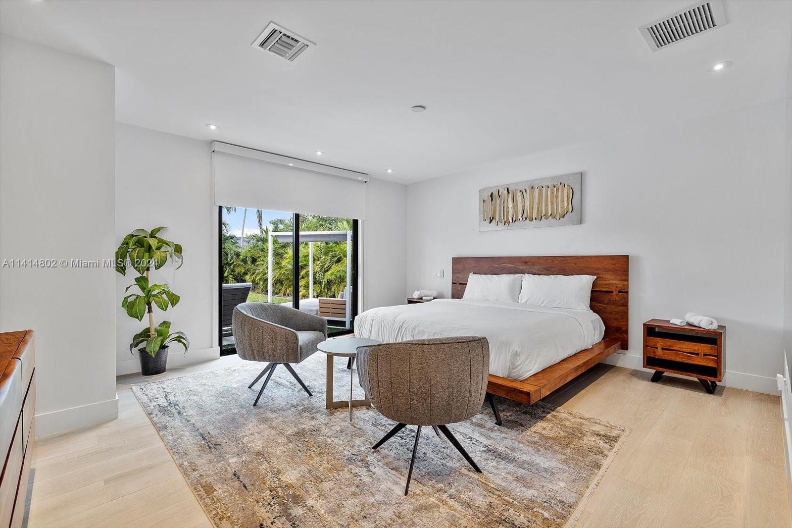 RICHARDS MIAMI SHORES - Residential