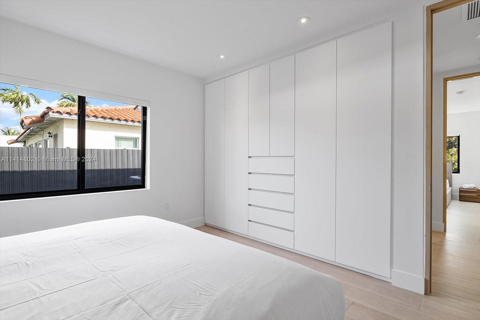 RICHARDS MIAMI SHORES - Residential