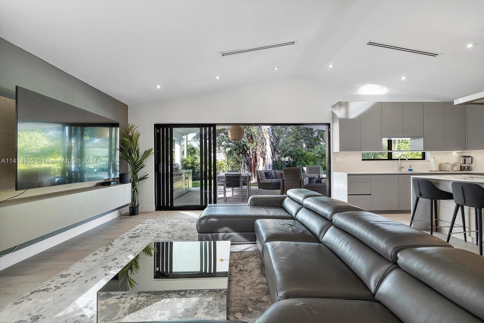 RICHARDS MIAMI SHORES - Residential