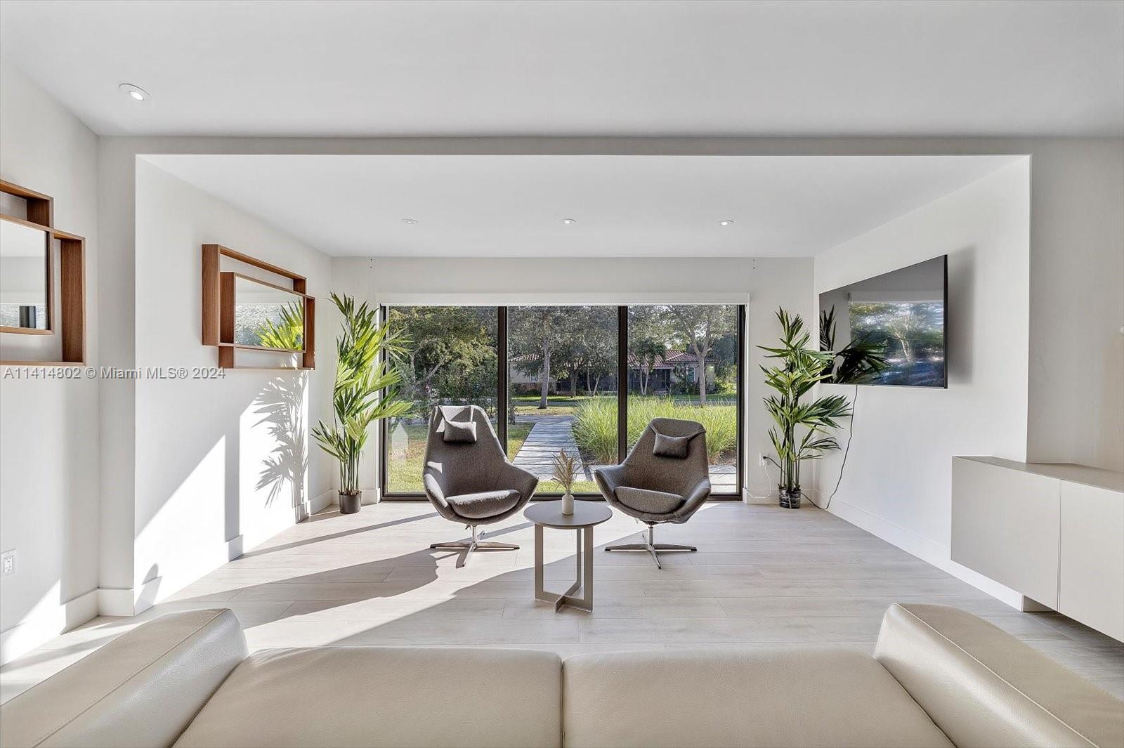 RICHARDS MIAMI SHORES - Residential