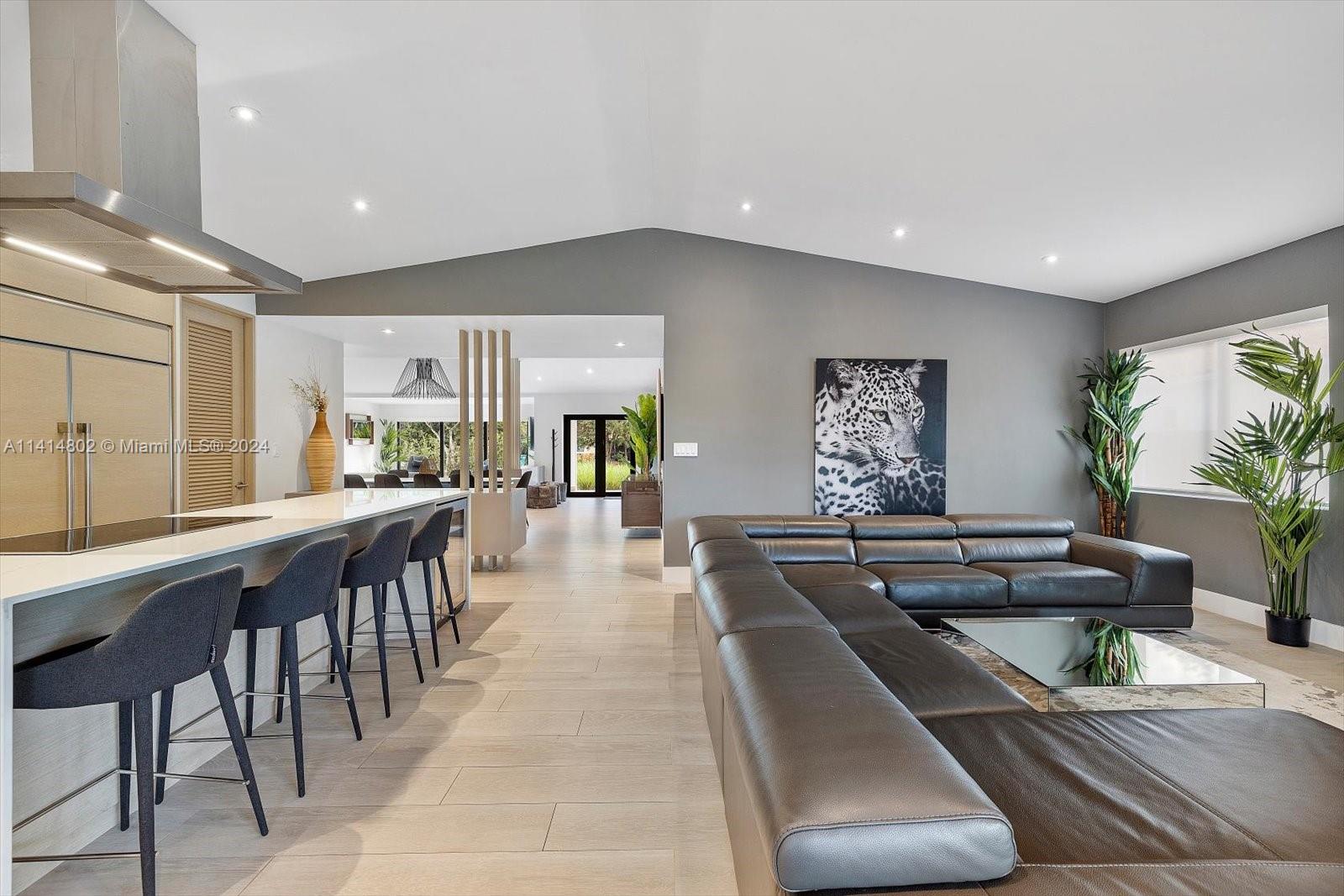 RICHARDS MIAMI SHORES - Residential