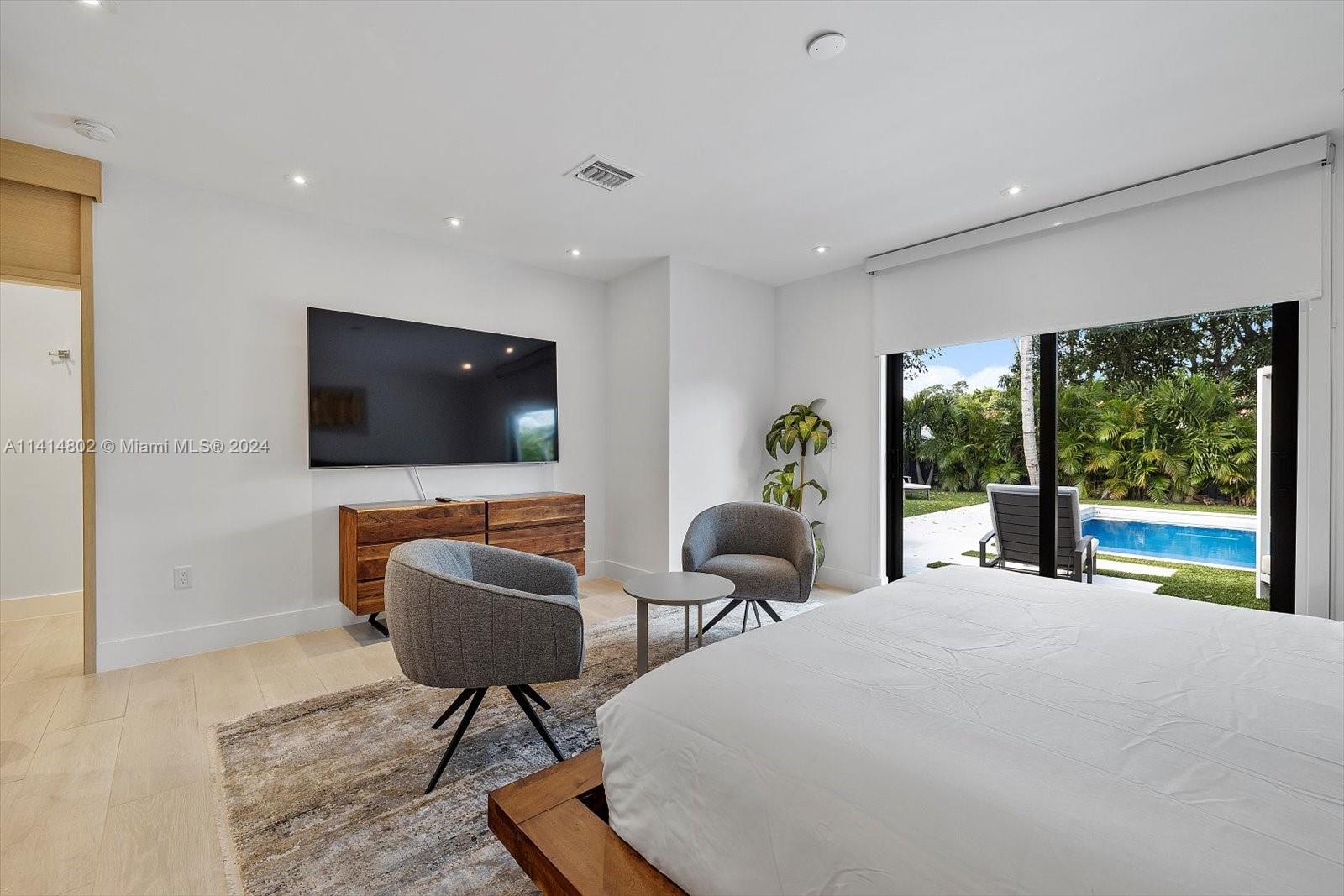 RICHARDS MIAMI SHORES - Residential