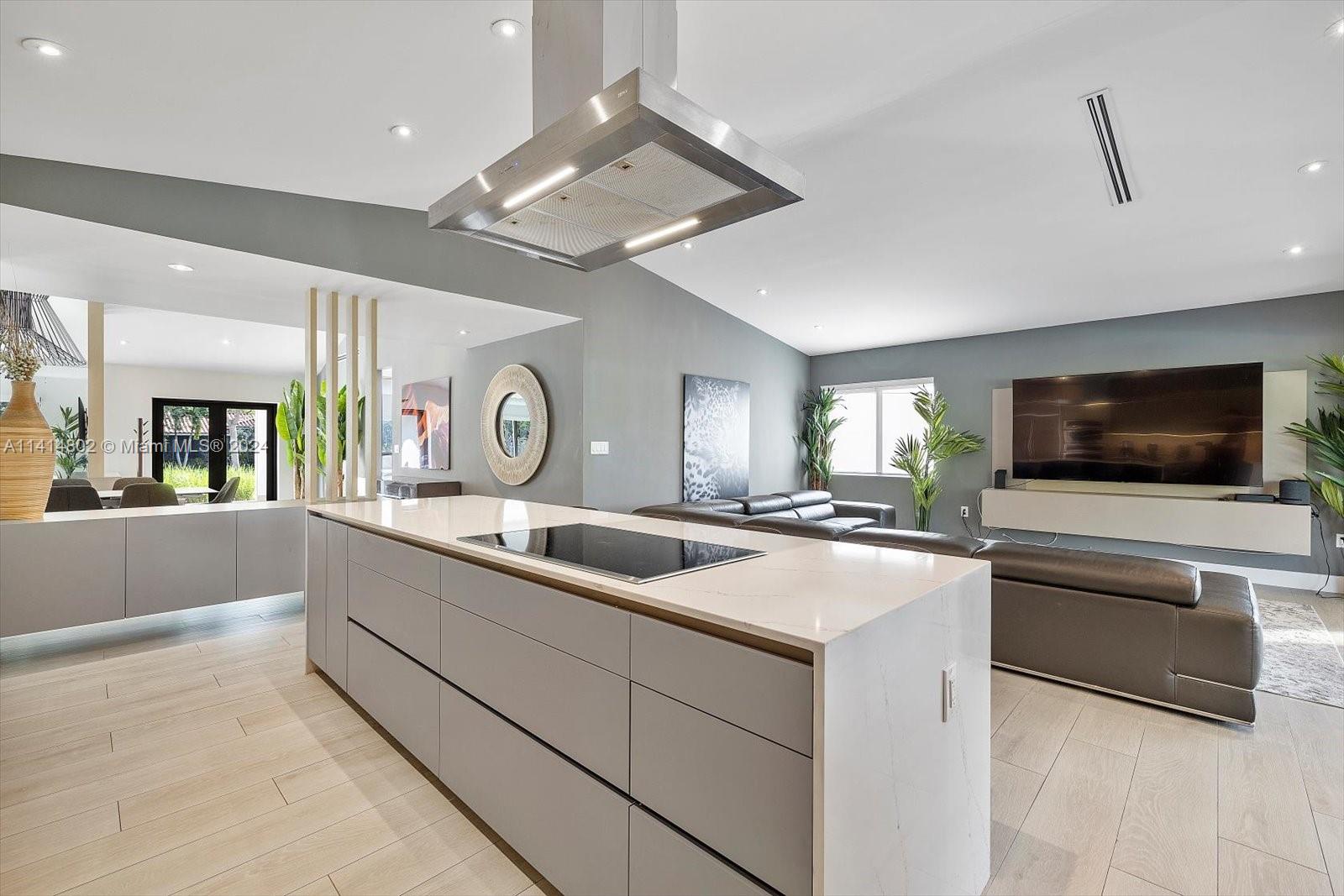 RICHARDS MIAMI SHORES - Residential