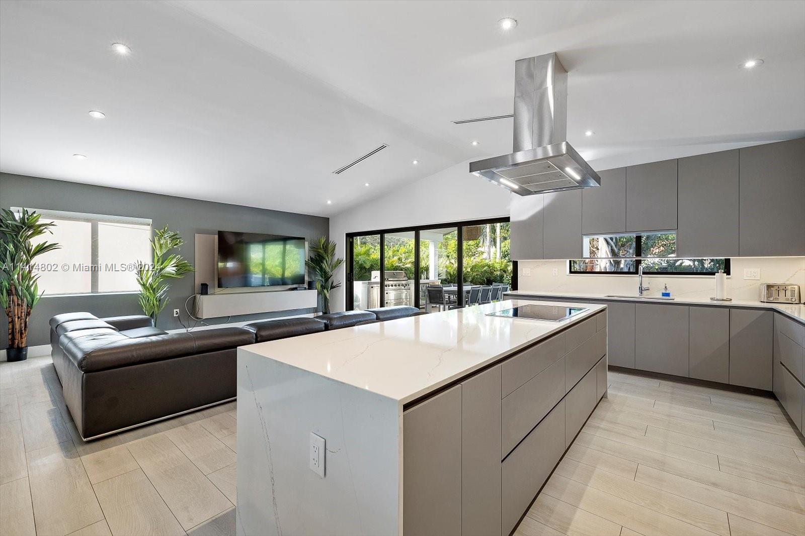 RICHARDS MIAMI SHORES - Residential