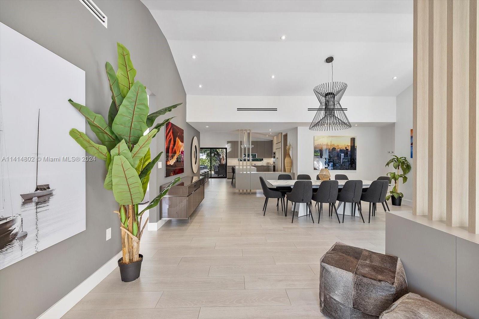 RICHARDS MIAMI SHORES - Residential