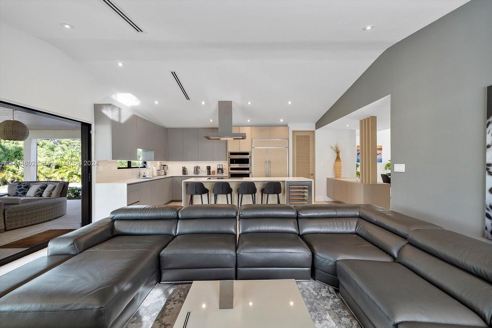 RICHARDS MIAMI SHORES - Residential