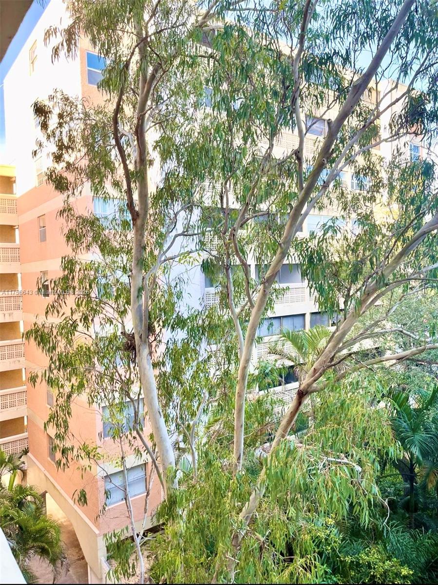 LAKES OF INVERRARY CONDO - Residential