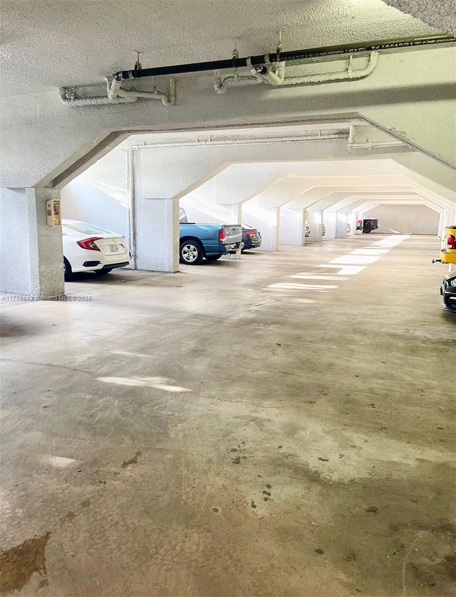 View photos, virtual tours, details... 3301 Spanish Moss Ter 510