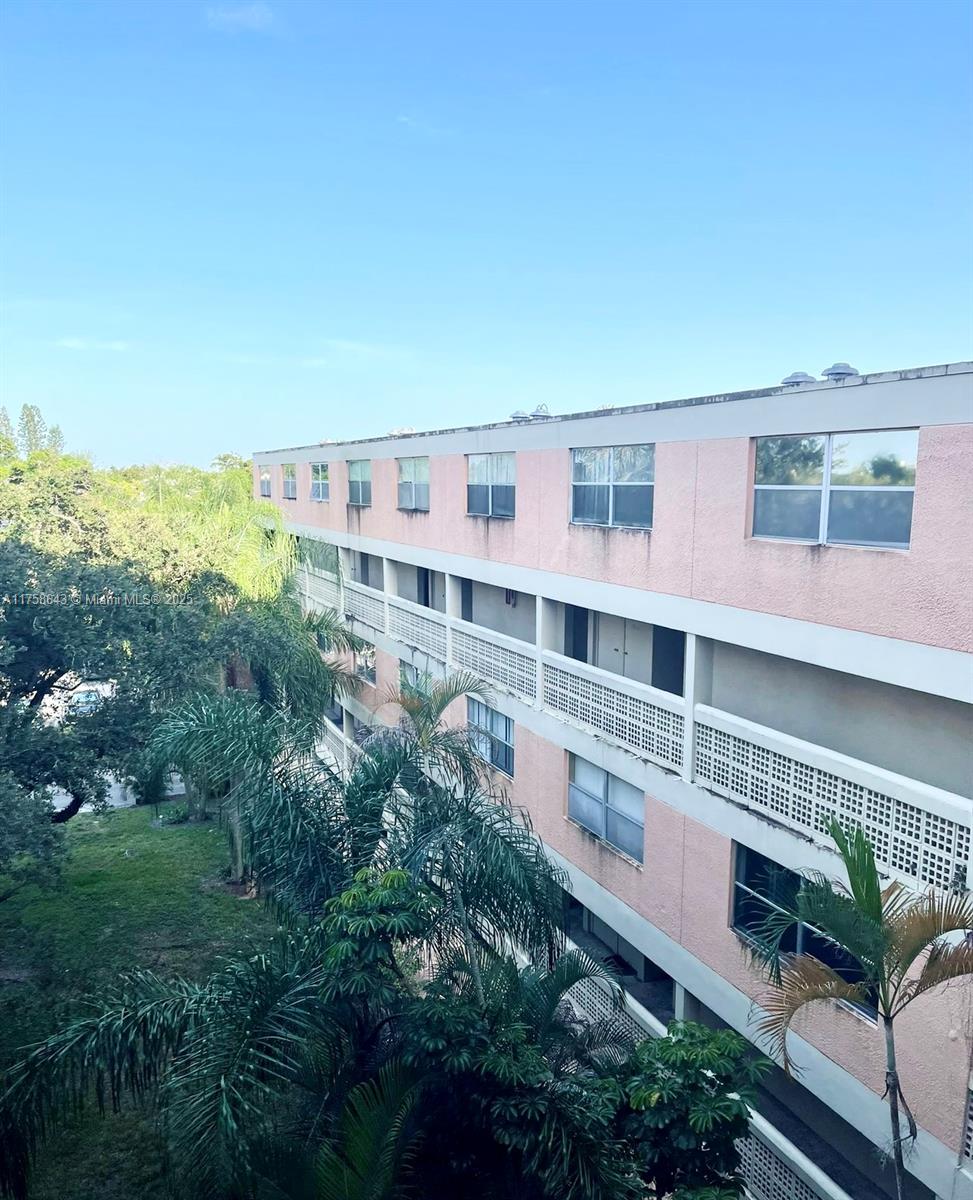 View photos, virtual tours, details... 3301 Spanish Moss Ter 510