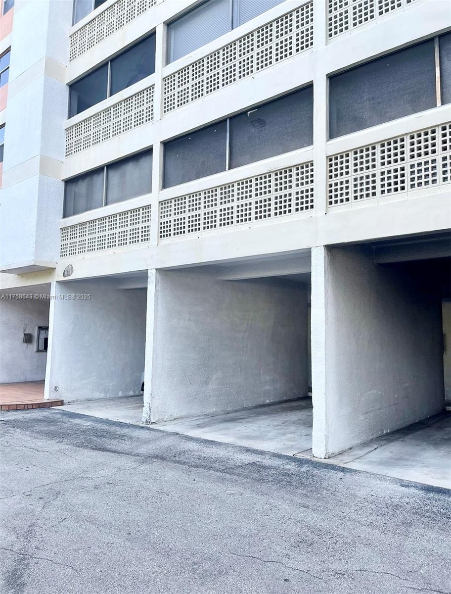 View photos, virtual tours, details... 3301 Spanish Moss Ter 510