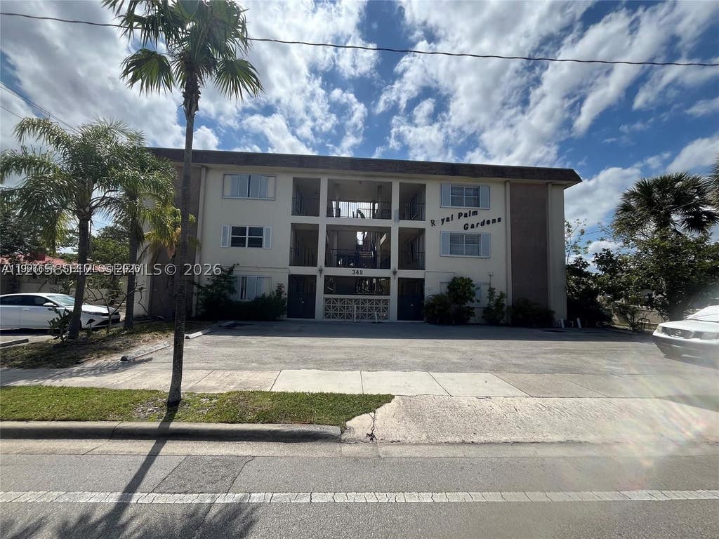 Photo of 348 S Federal Hwy #24, Dania Beach, FL 33004 (MLS # A12058042)