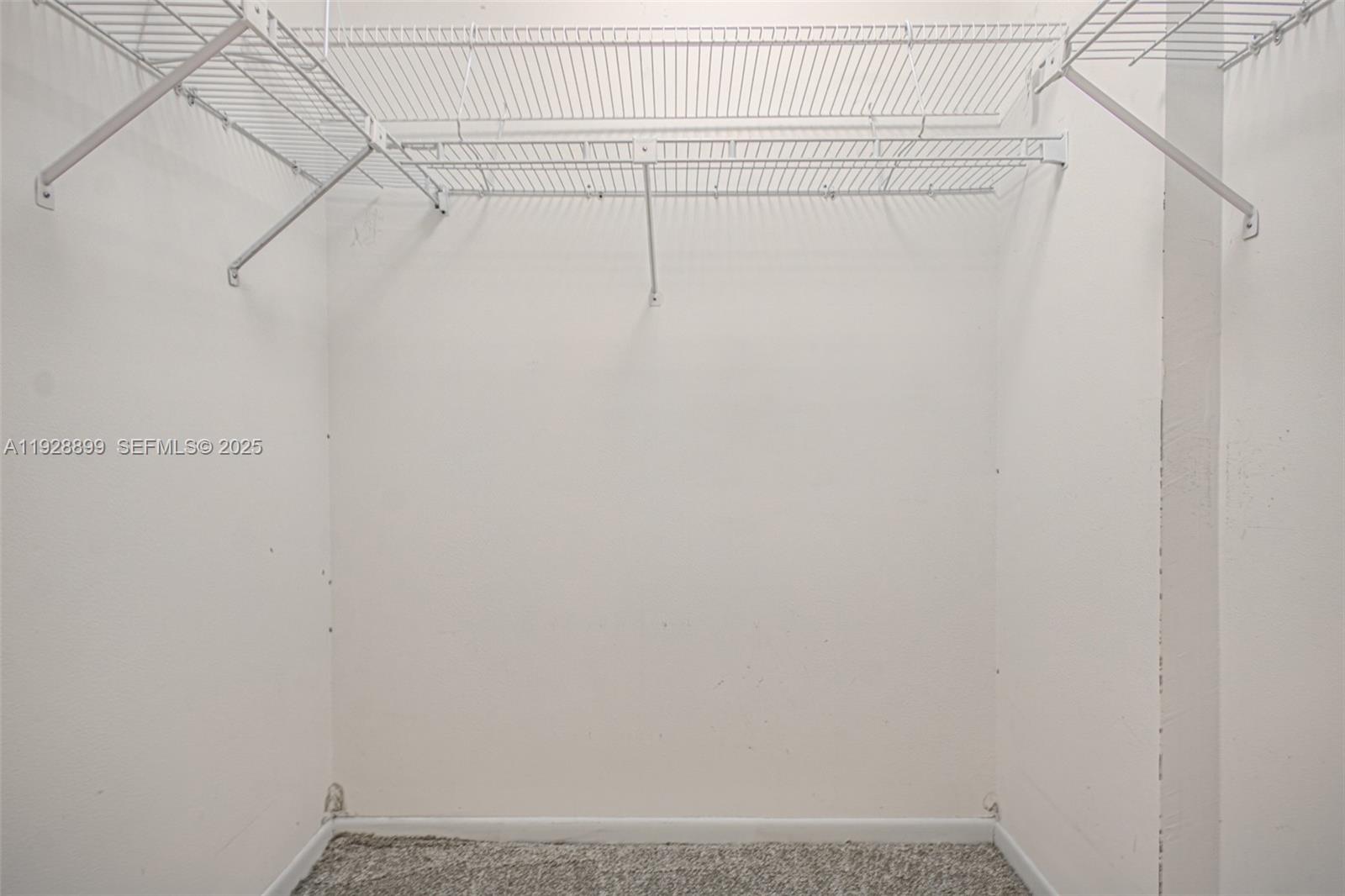 BAY WINDS 4 - Residential