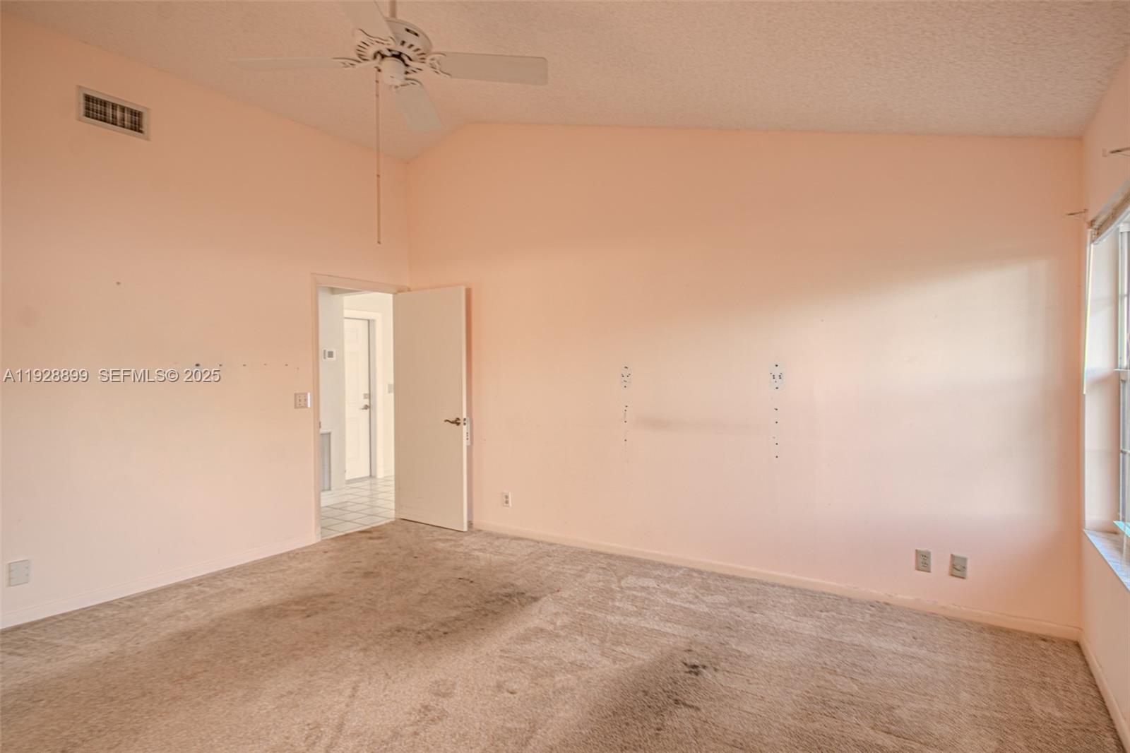 BAY WINDS 4 - Residential