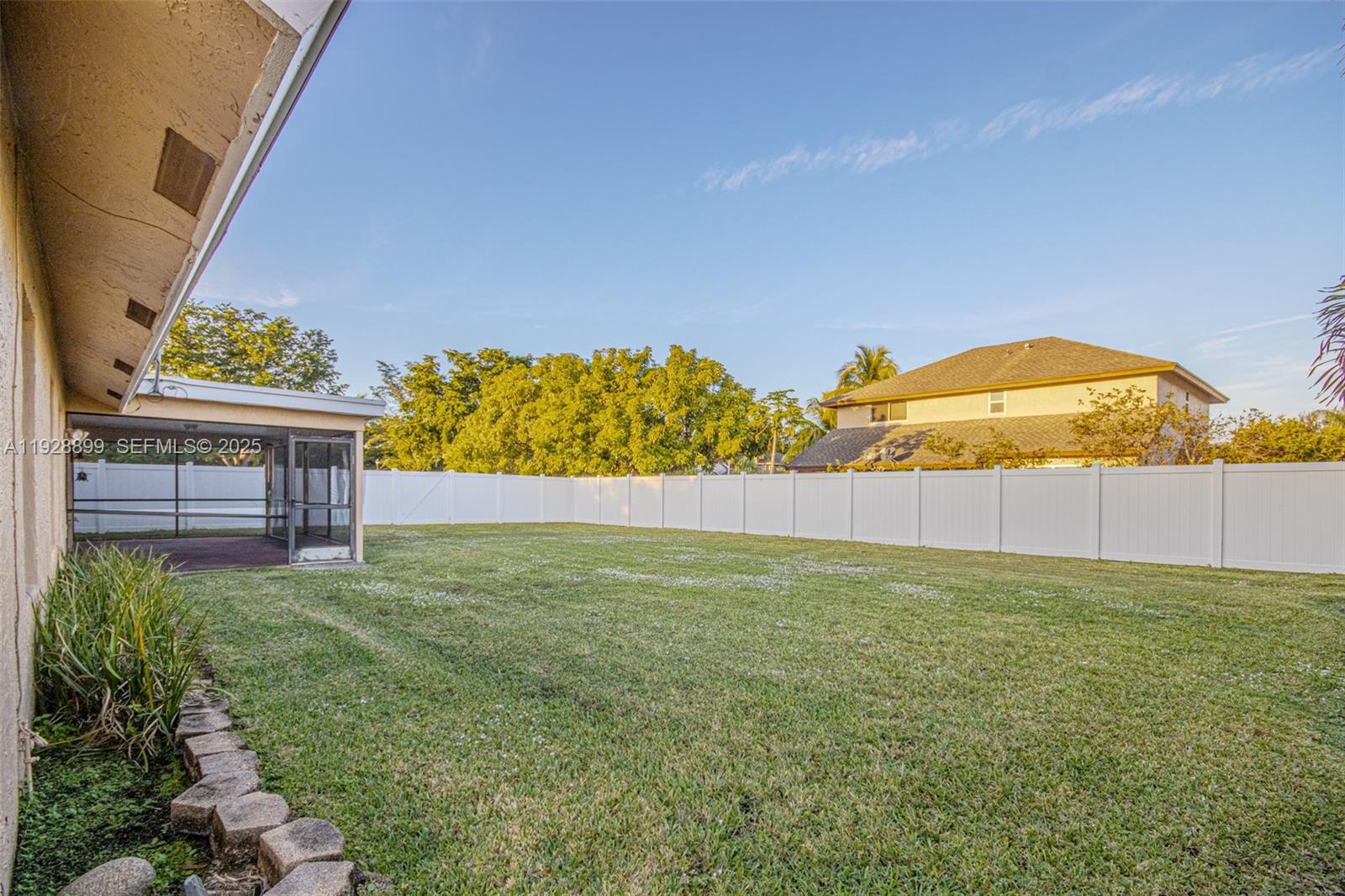 BAY WINDS 4 - Residential