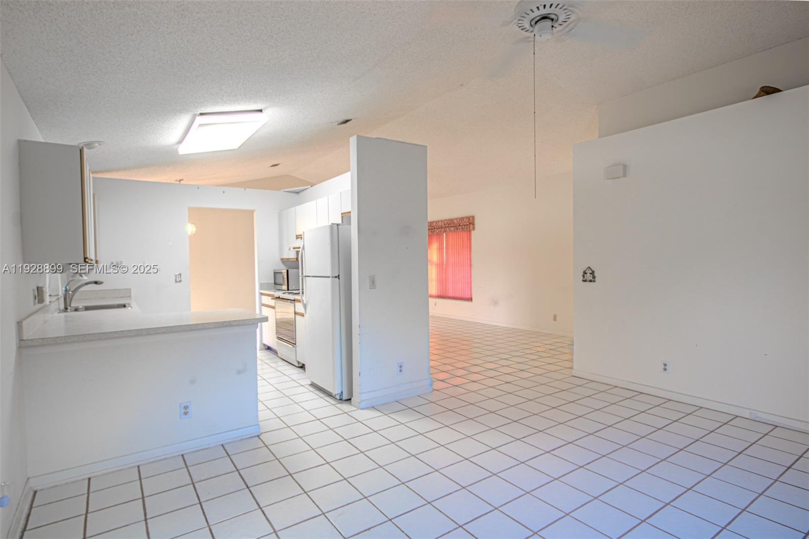 BAY WINDS 4 - Residential