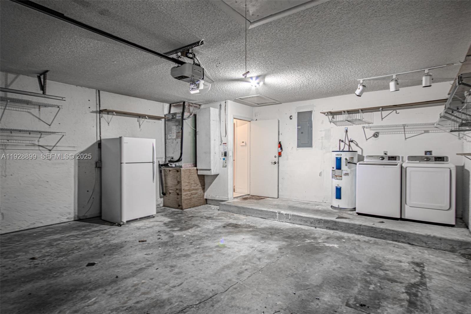 BAY WINDS 4 - Residential