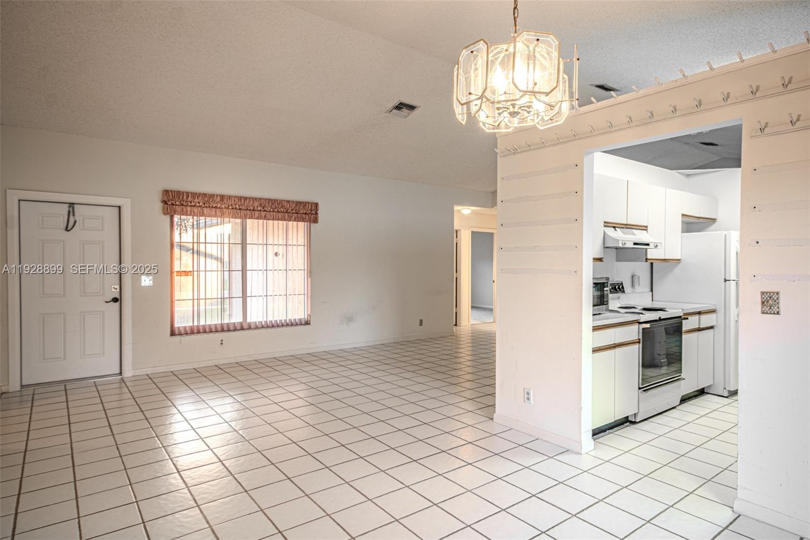 BAY WINDS 4 - Residential