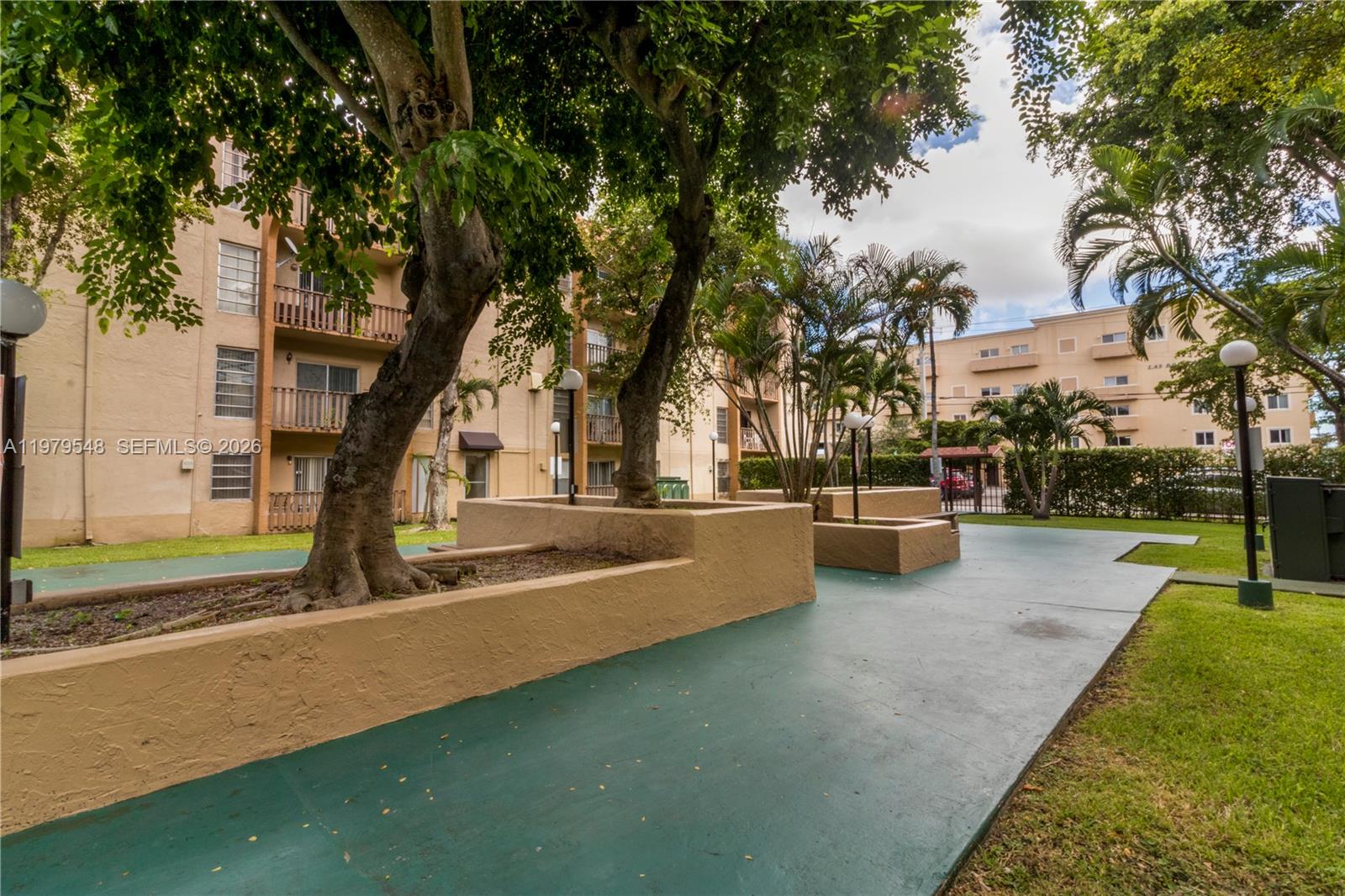 SUNSET VILLAS PHASE II CO - Residential