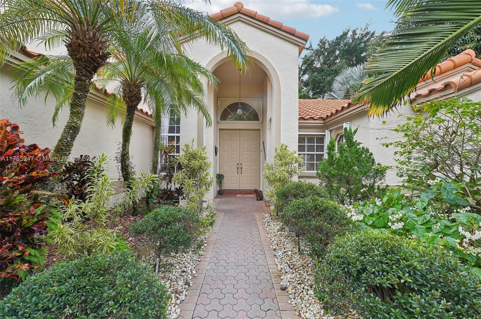 10780 Santa Fe Dr