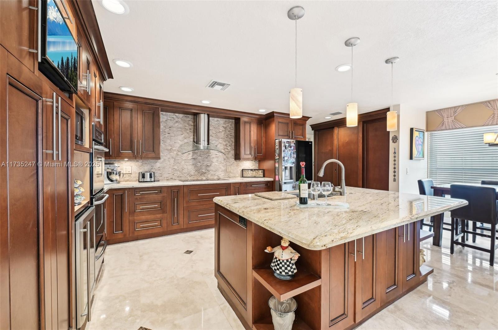 10780 Santa Fe Dr