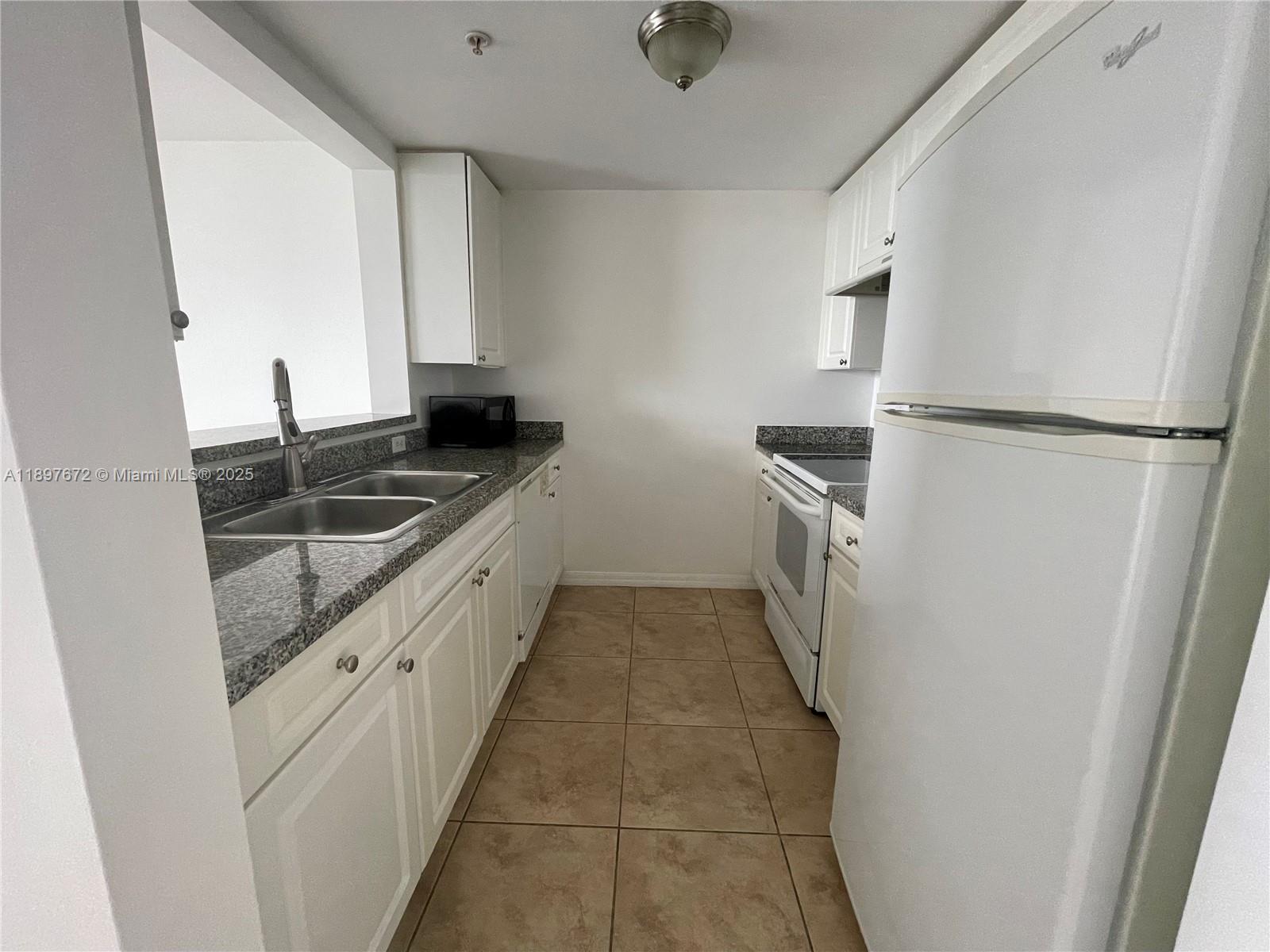 BRICKELL VISTA CONDO - Residential Lease