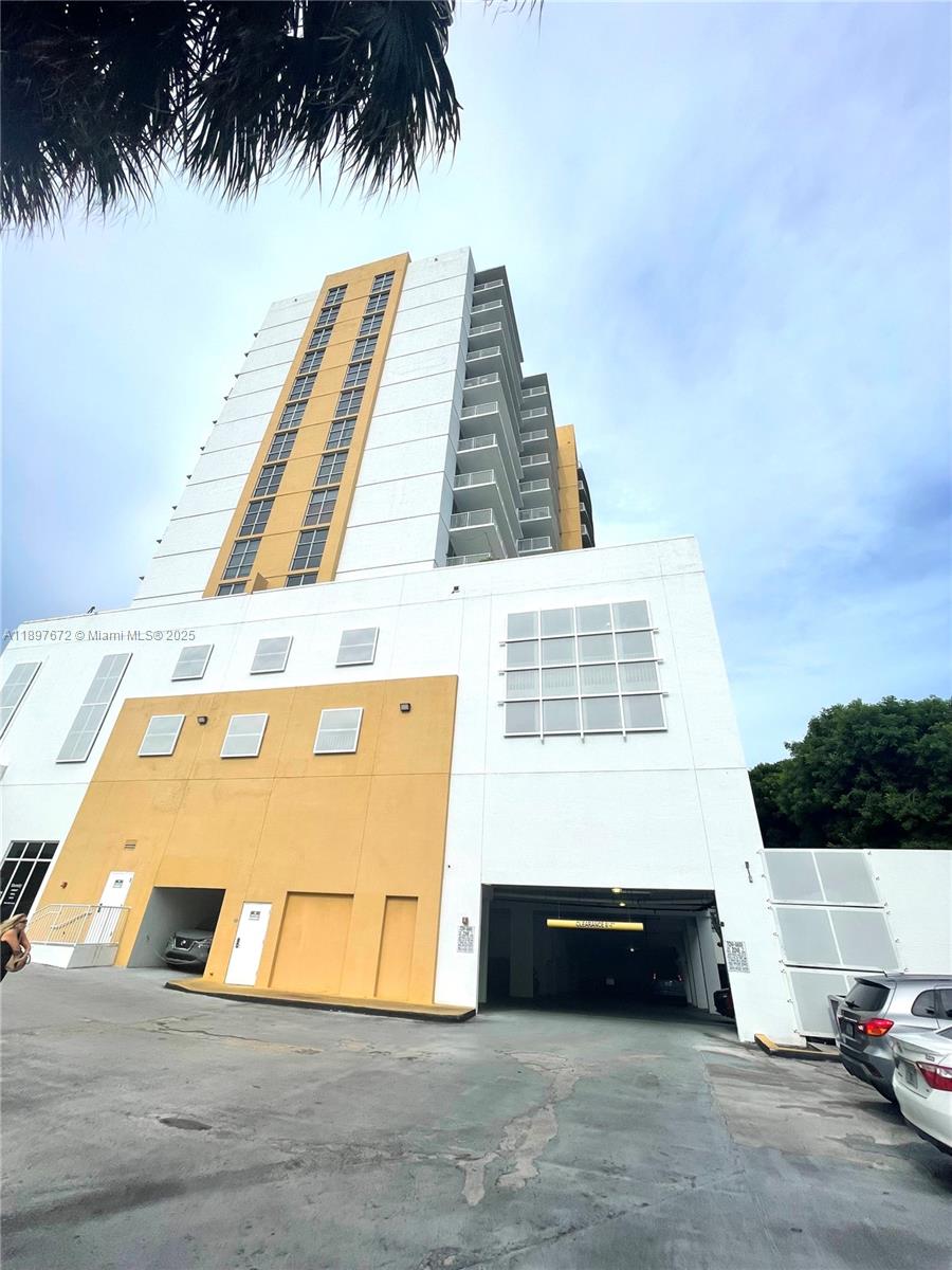 BRICKELL VISTA CONDO - Residential Lease