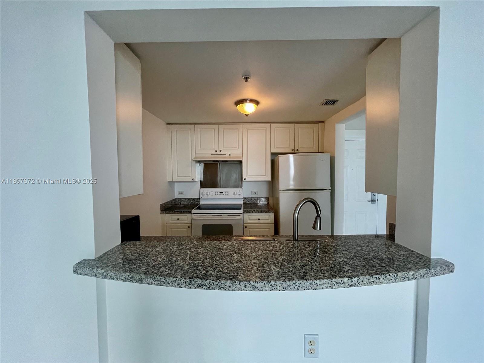 BRICKELL VISTA CONDO - Residential Lease