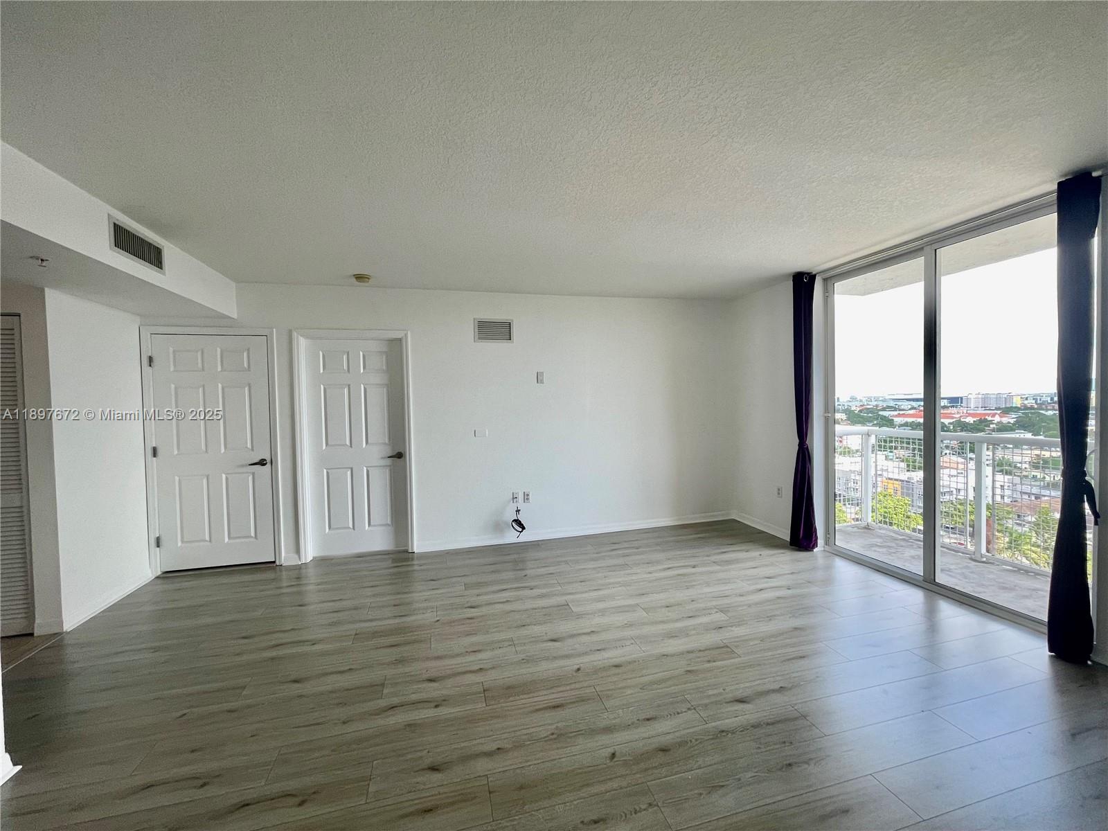 BRICKELL VISTA CONDO - Residential Lease