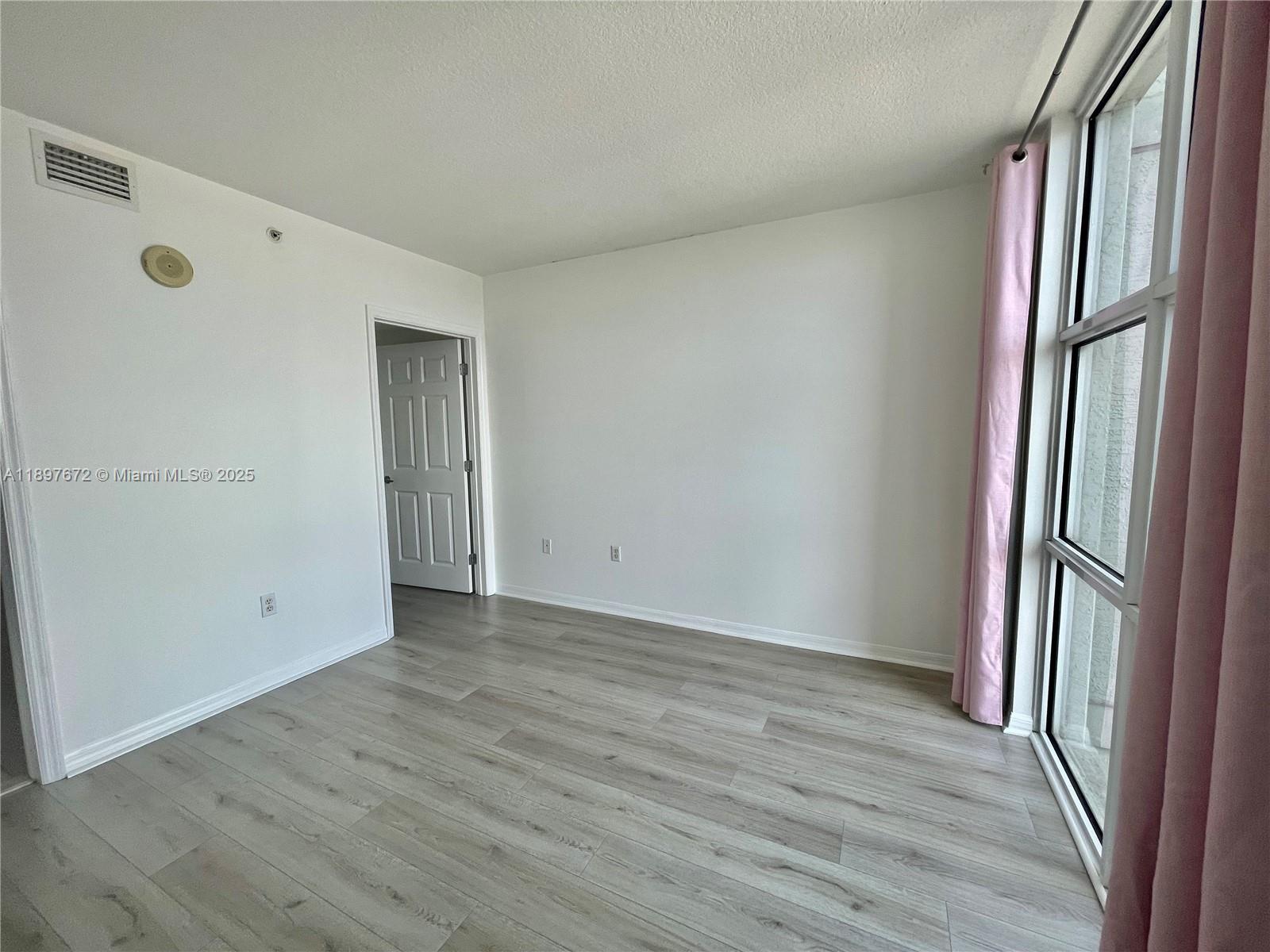 BRICKELL VISTA CONDO - Residential Lease