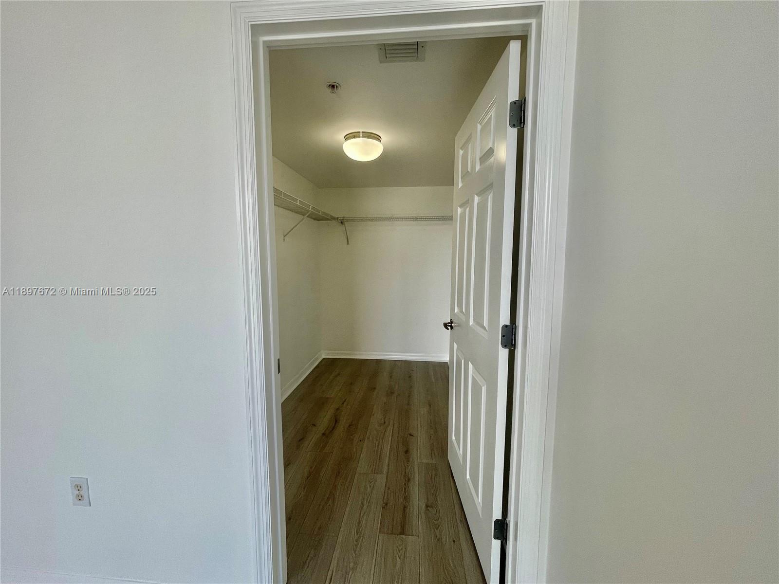 BRICKELL VISTA CONDO - Residential Lease