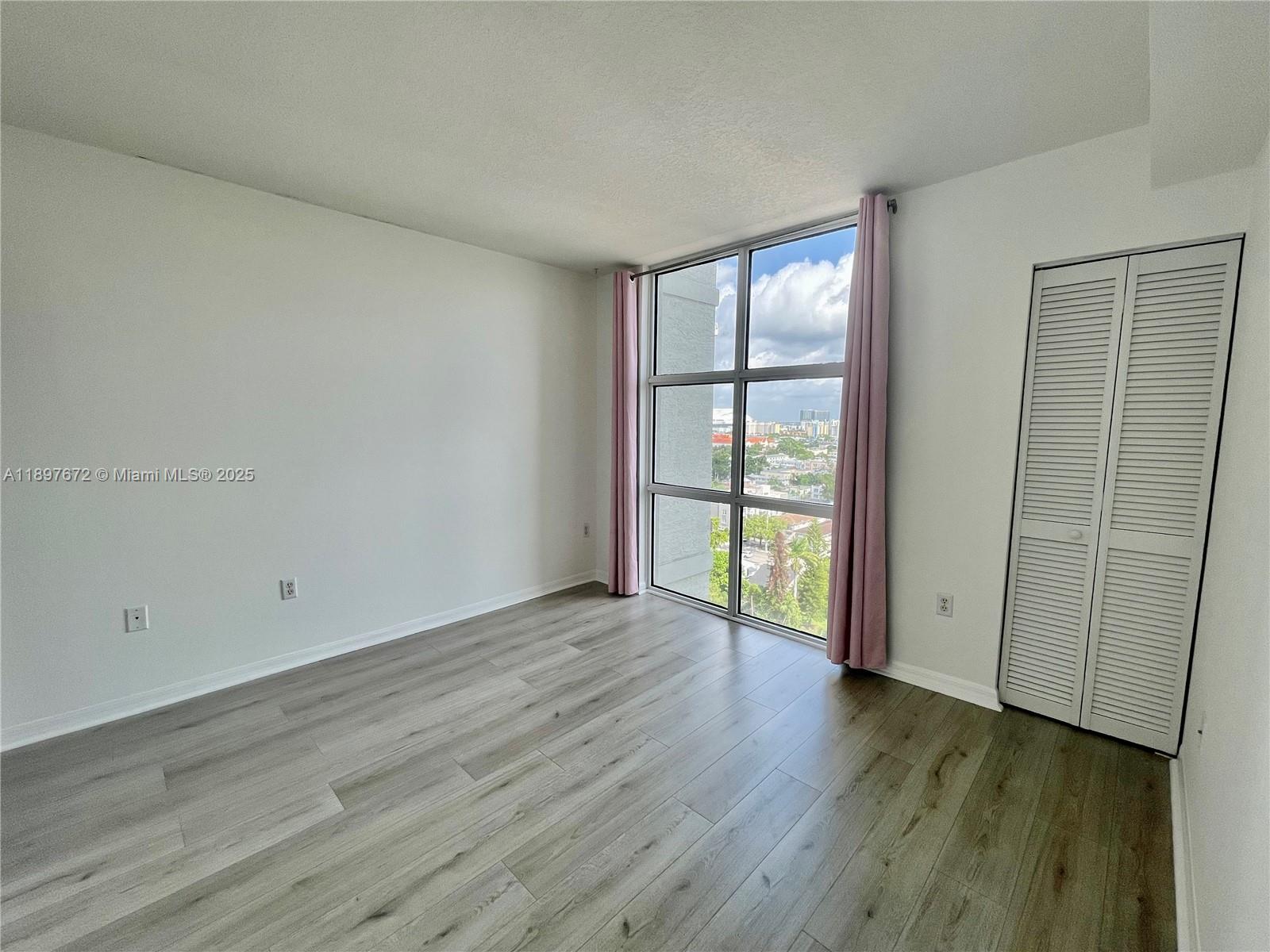 BRICKELL VISTA CONDO - Residential Lease