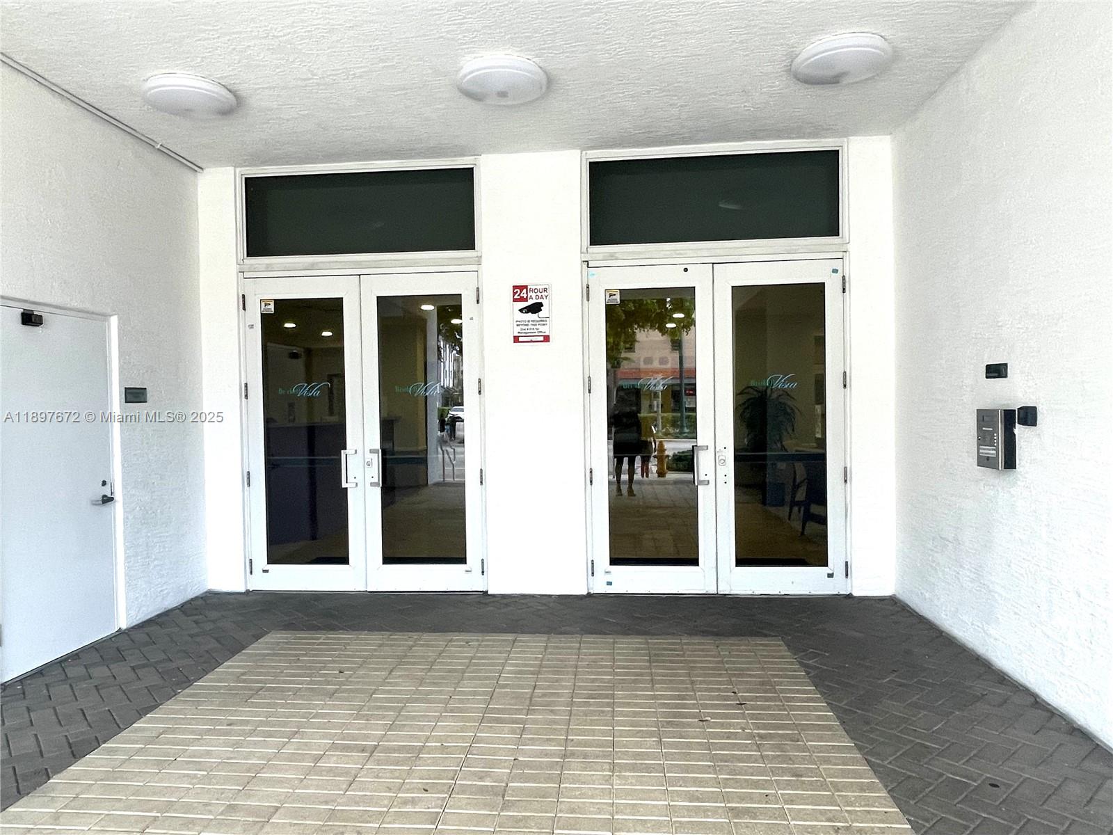 BRICKELL VISTA CONDO - Residential Lease