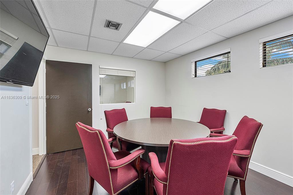 2699 Stirling Rd 305-A, Hollywood, FL, 33312/$585,000 4 2699 Stirling Rd 305-A