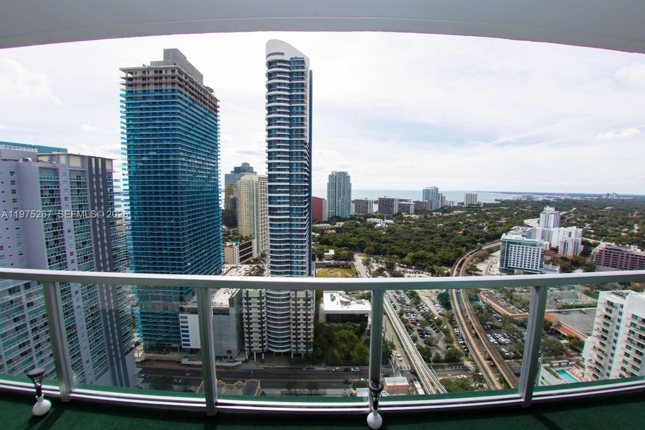 THE AXIS ON BRICKELL COND - Residential Lease