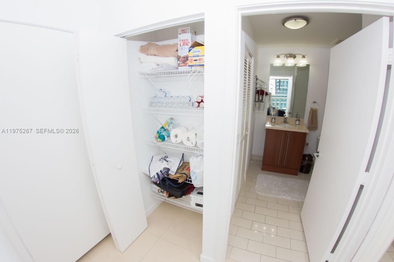 THE AXIS ON BRICKELL COND - Residential Lease