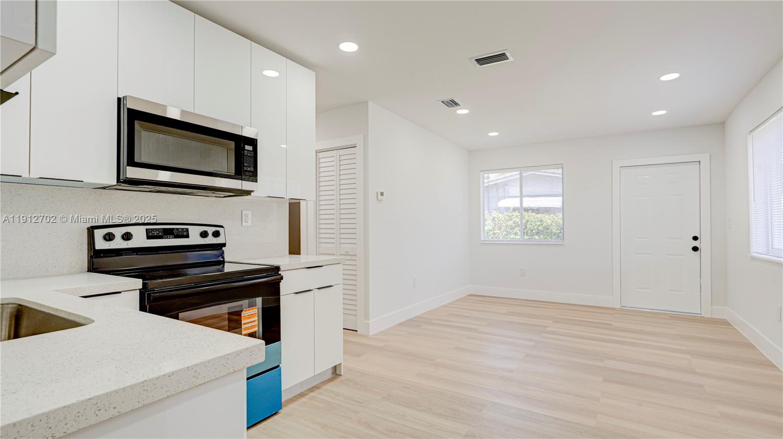 SUNRISE HEIGHTS - Residential Lease