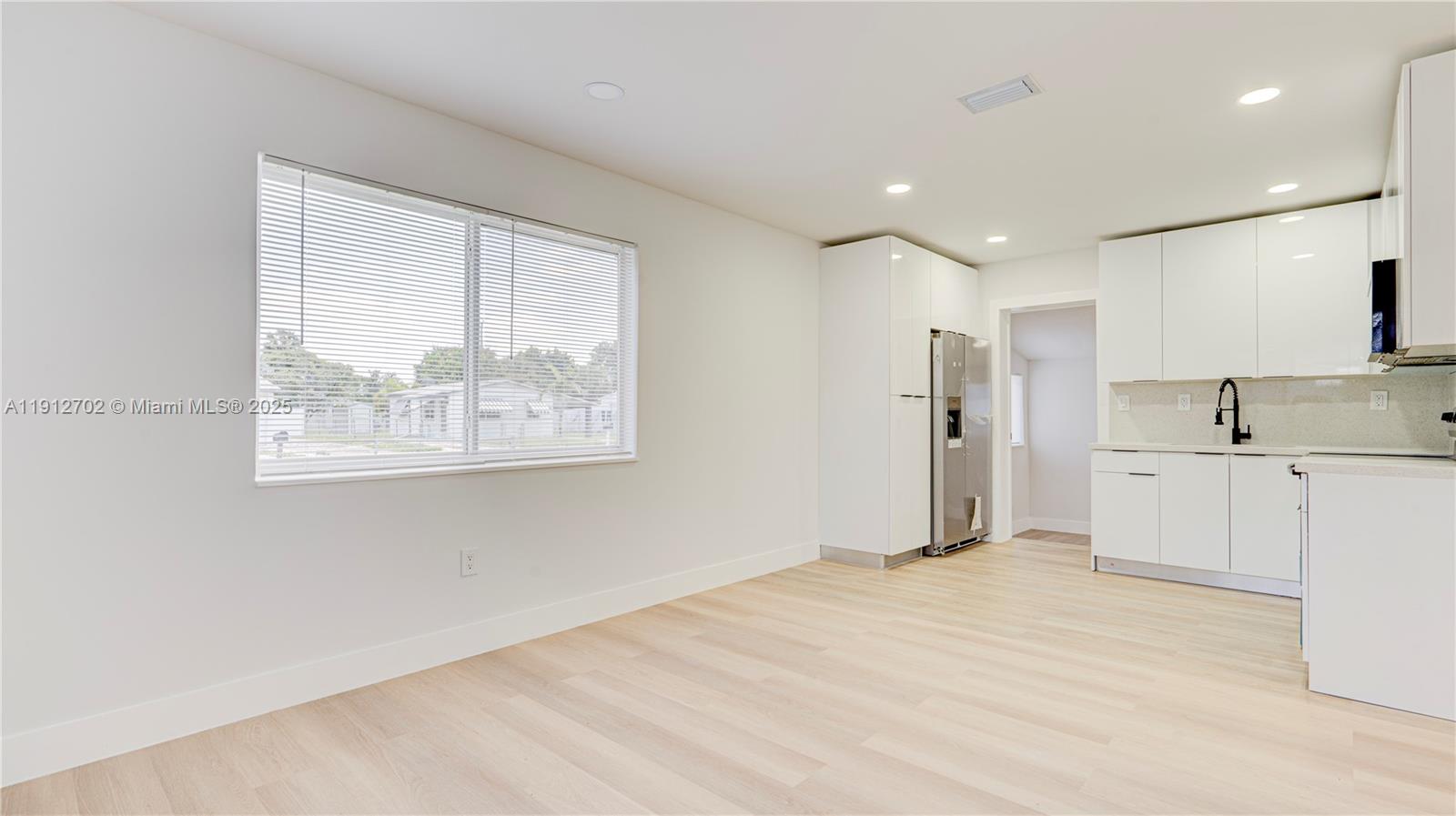 SUNRISE HEIGHTS - Residential Lease